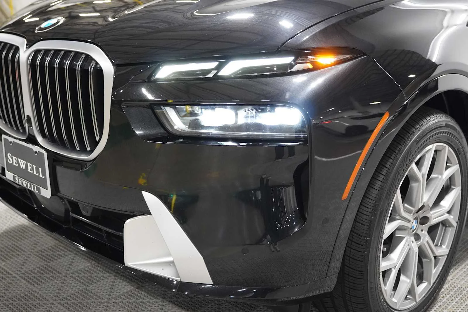 Certified Used 2026 Black Sapphire Metallic BMW xDrive40i image 7