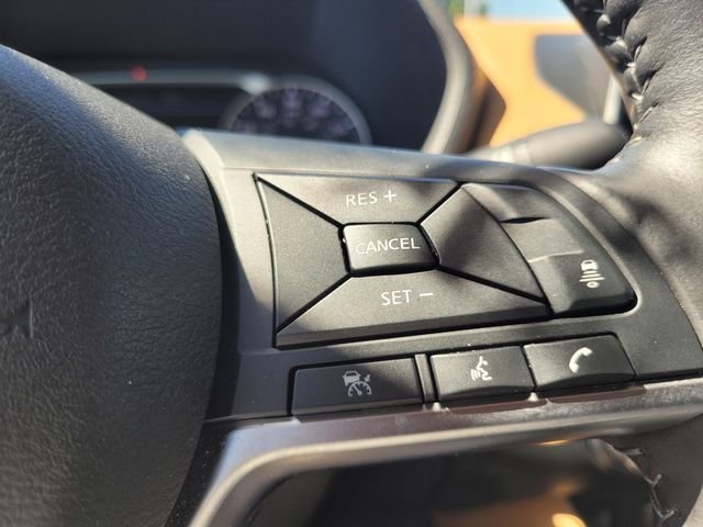 Used 2025 Gray Nissan SV image 27