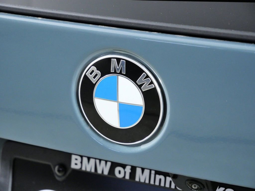 Used 2026 Cape York Green Metallic BMW xDrive28i image 12