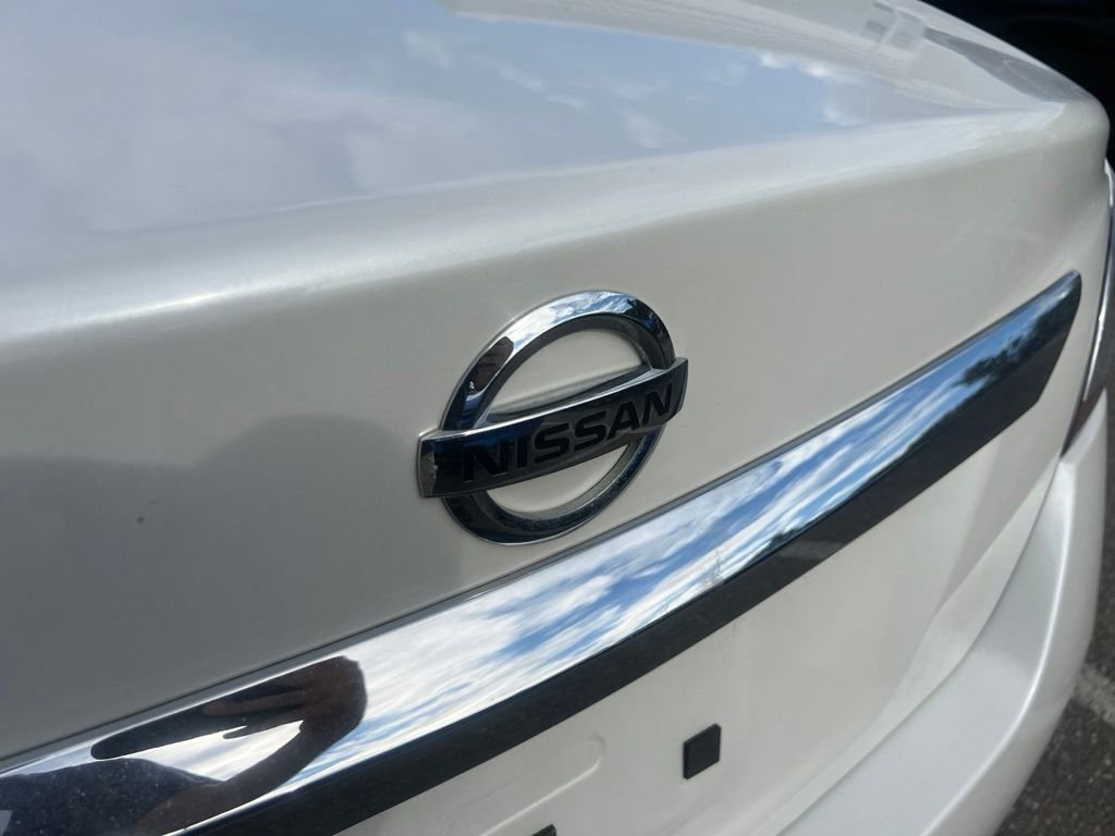 Used 2014 Pearl White Nissan 2.5 SV image 4