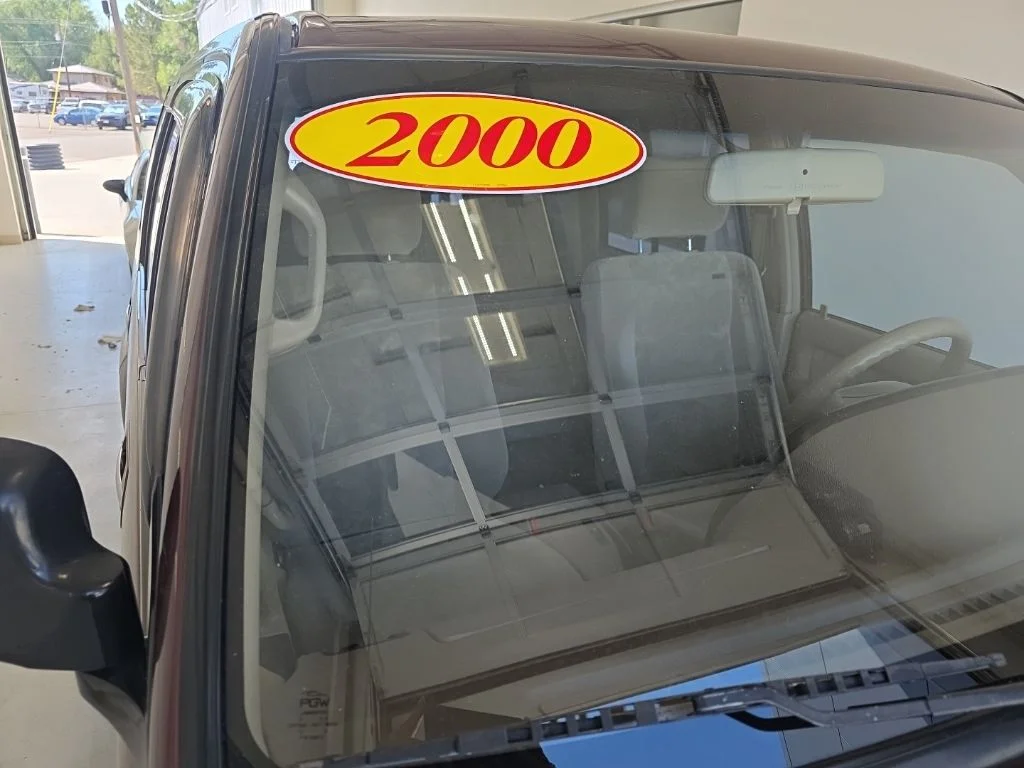 Used 2000 Red Isuzu S image 25