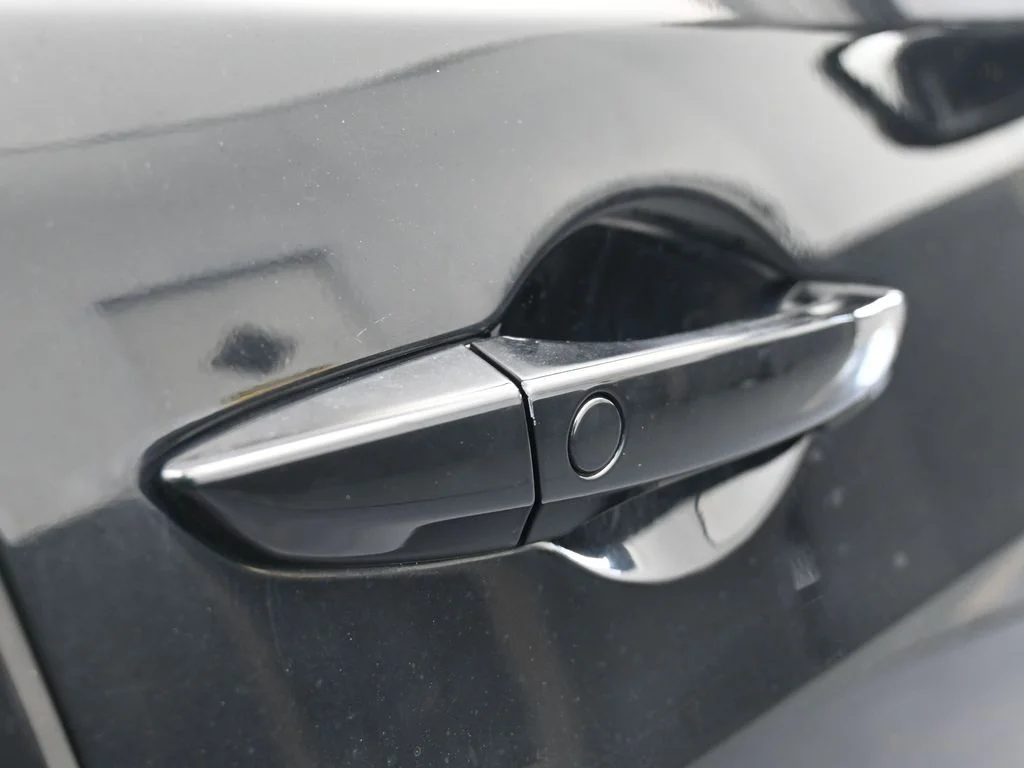 Used 2017 Black Acura V6 image 44