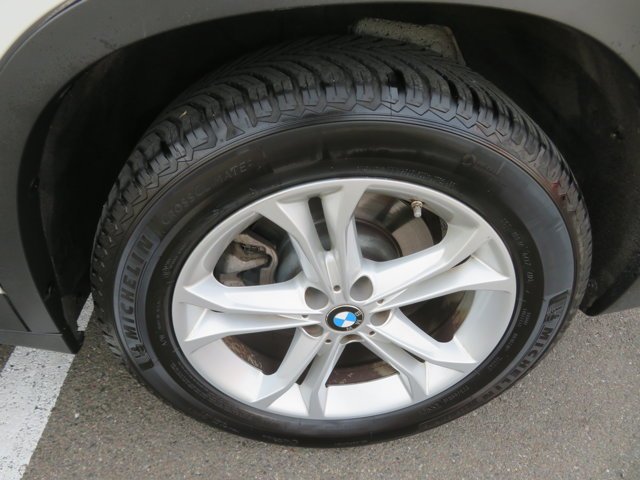 Used 2019 Alpine White BMW xDrive30i image 36
