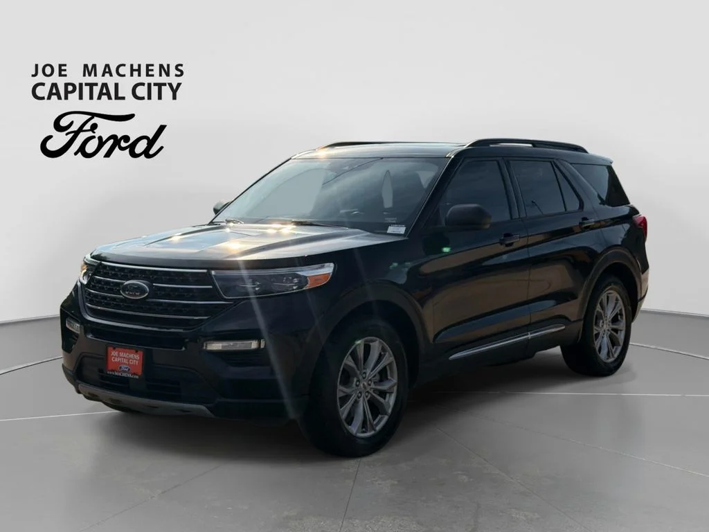 Used 2020 Black Ford XLT image 9