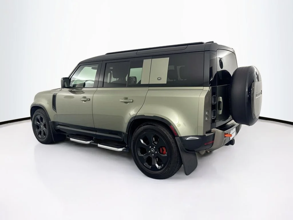 Used 2024 Green Land Rover X image 7