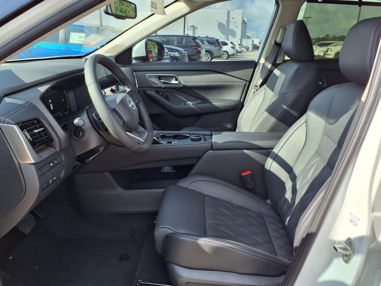 2026 Nissan Rogue photo 11 of 22
