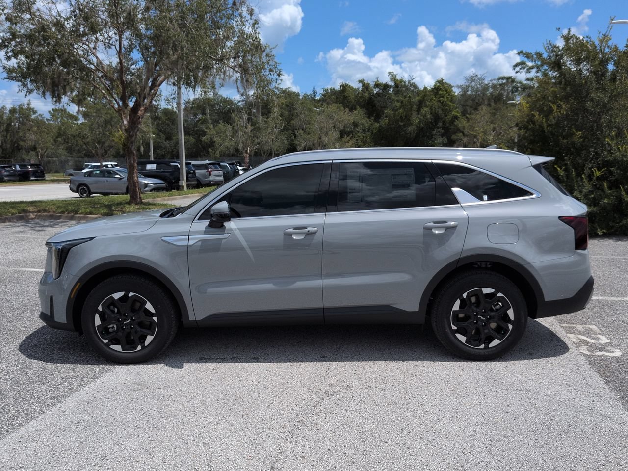 New 2026 Wolf Gray Kia S image 8