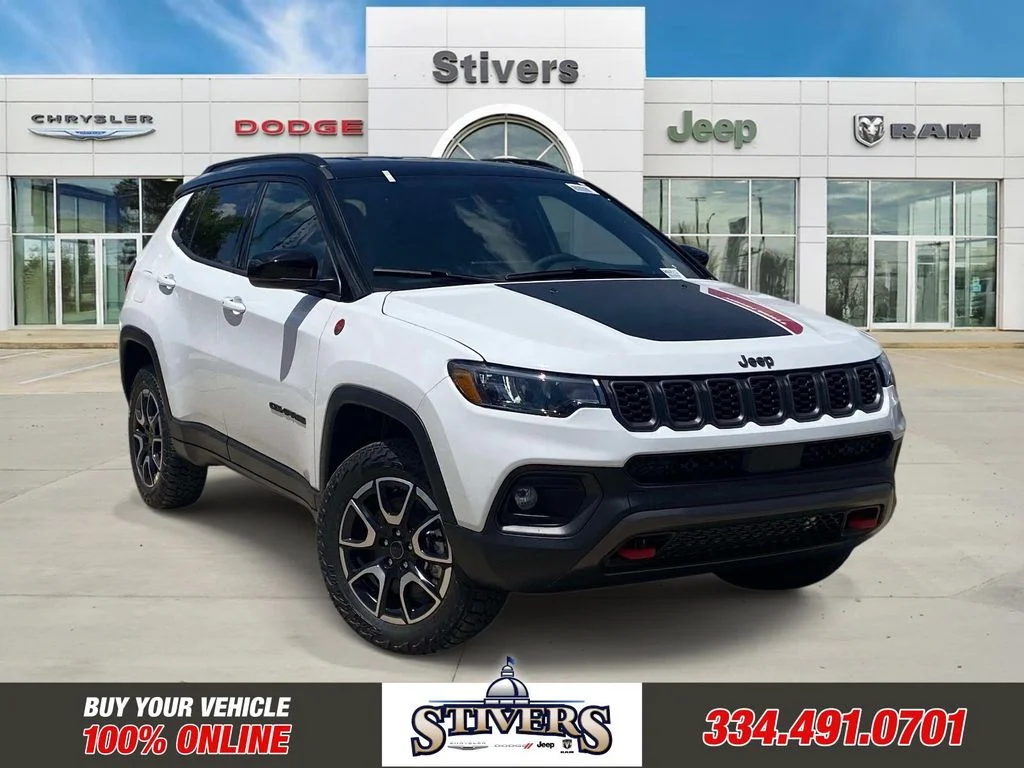 New 2026 Bright White Clear-Coat Exterior Paint Jeep Trailhawk image 1