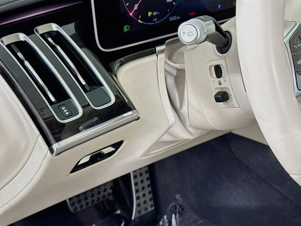 Used 2023 Gray Mercedes-Benz S 500 image 10