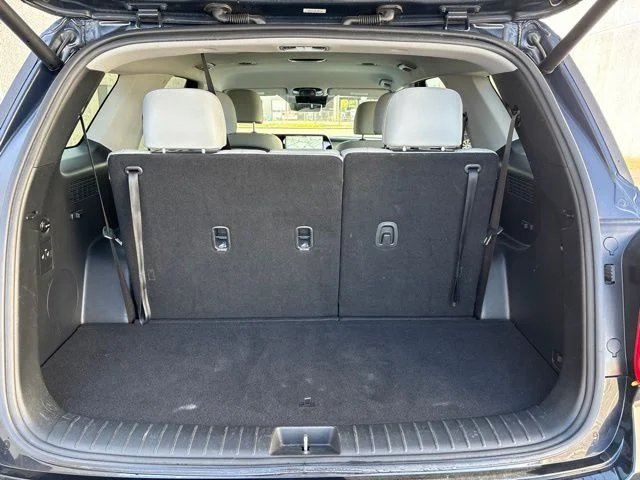 Used 2024 White Hyundai SEL image 35