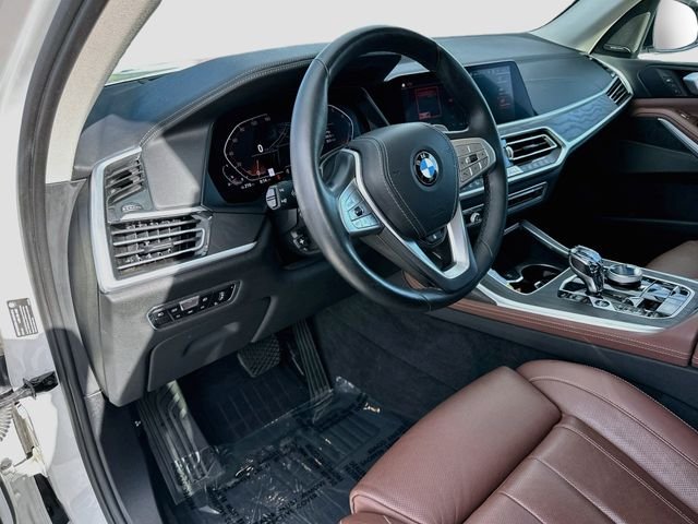 Used 2020 White BMW xDrive40i image 9