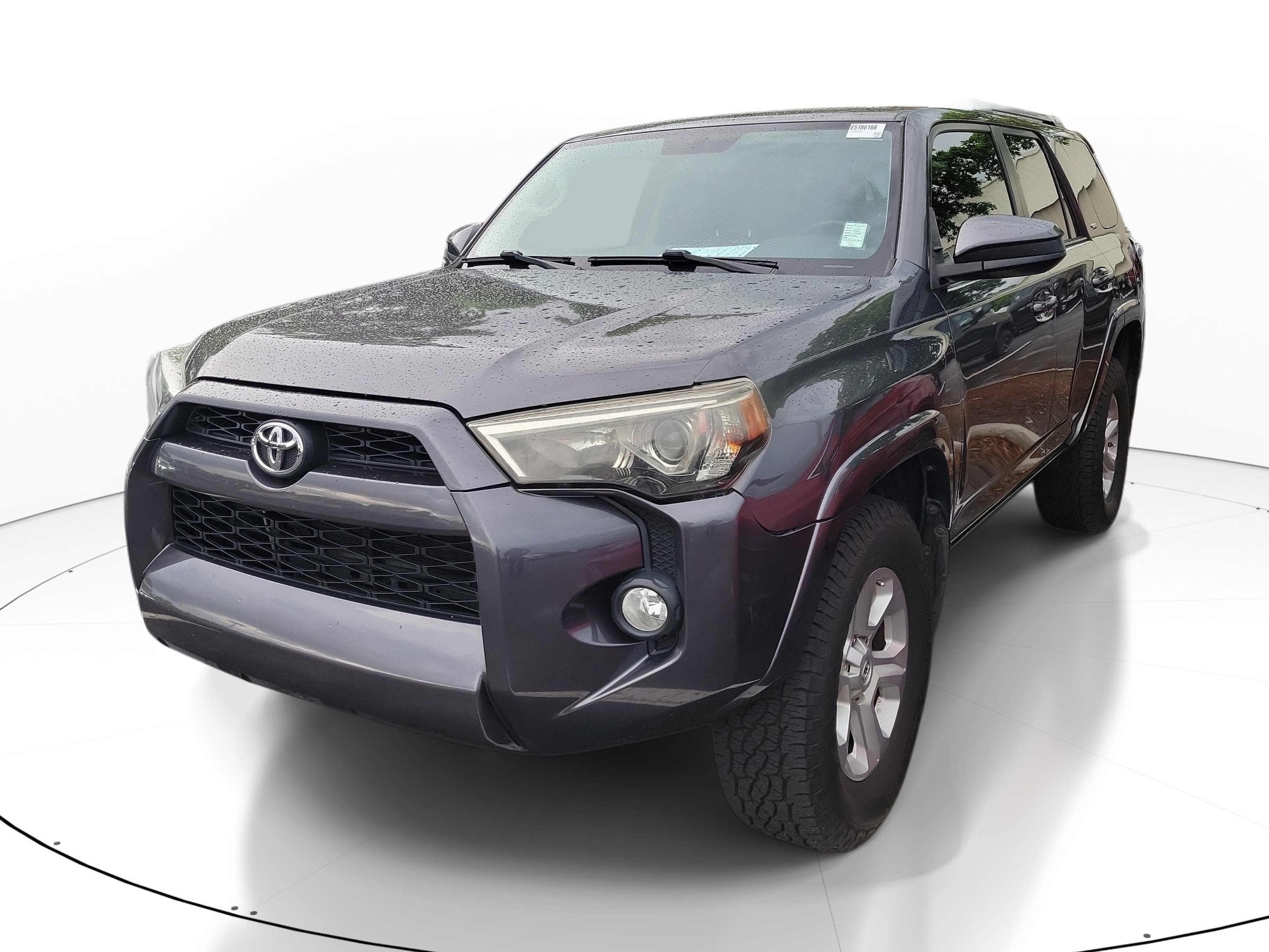 Used 2014 Magnetic Gray Metallic Toyota SR5 image 2