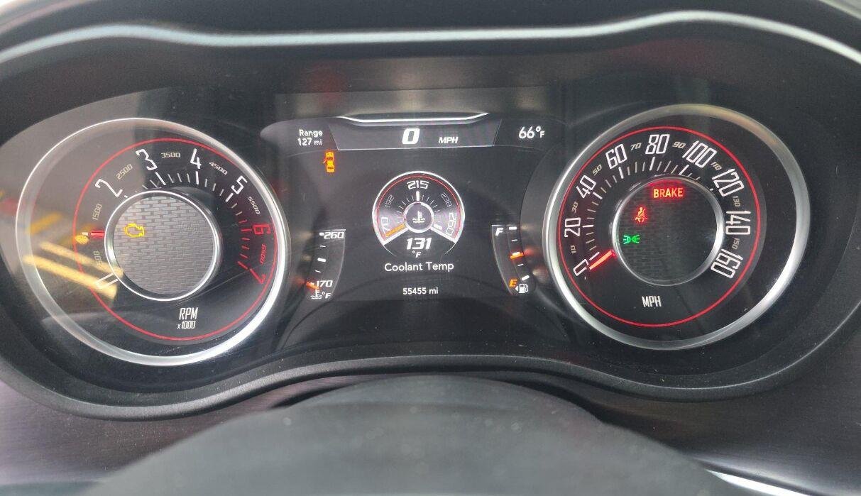 Used 2015 Pitch Black Clearcoat Dodge R/T image 8