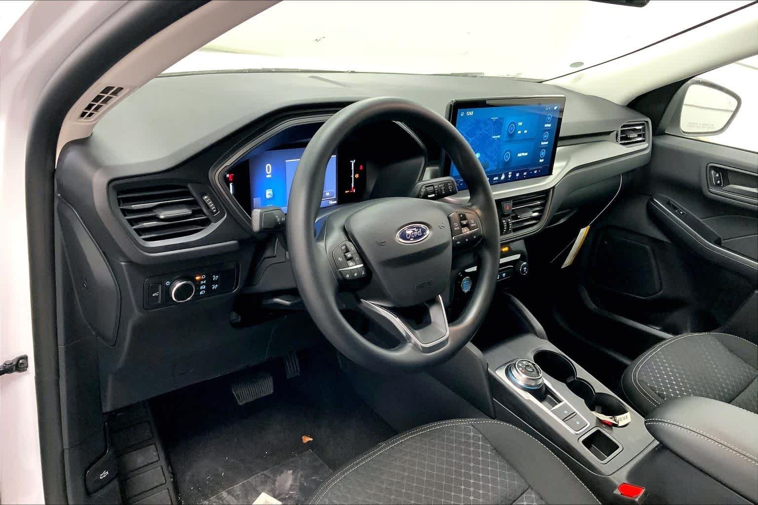 New 2026 Oxford White Ford Active® image 7