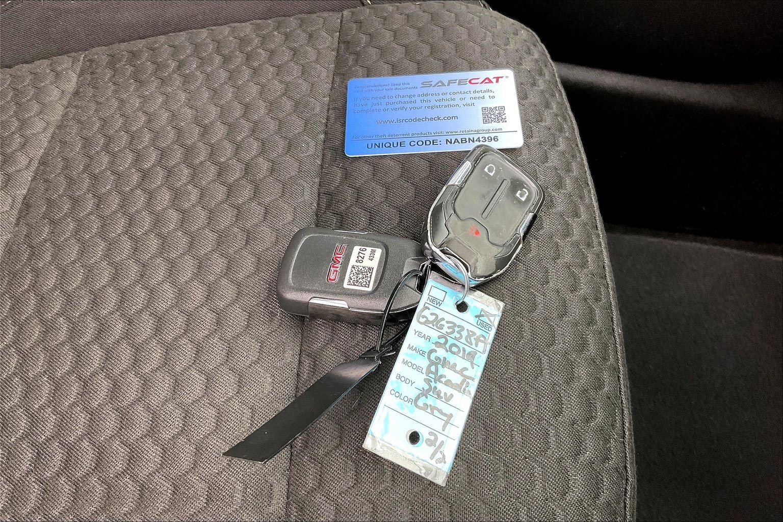 Used 2019 Iridium Metallic GMC SLE image 11
