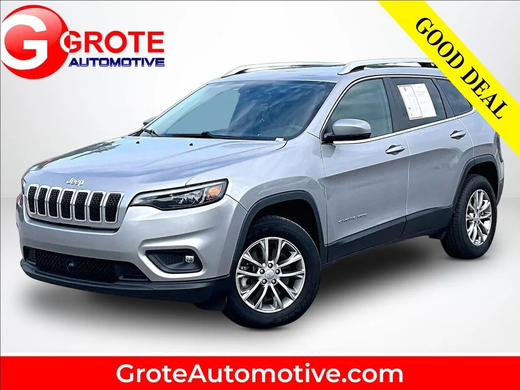 Used 2021 Silver Jeep Latitude Plus image 1