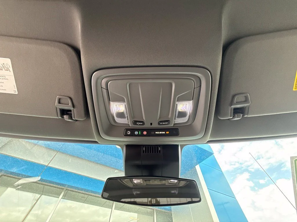 Used 2026 Summit White Chevrolet RST image 28