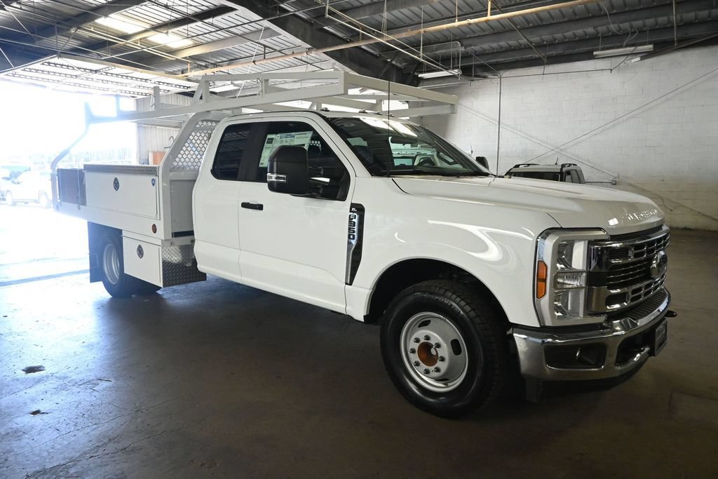New 2026 Oxford White Ford XL image 1