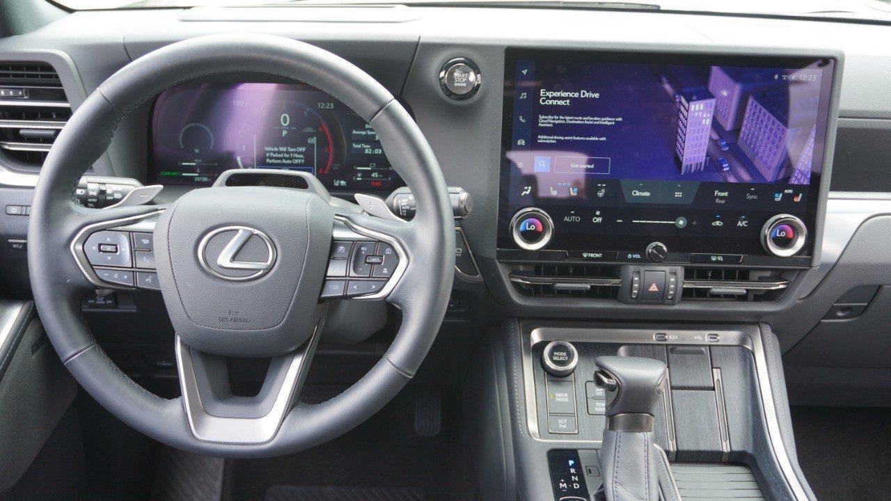 Certified Used 2025 CAVIAR Lexus GX 550 Luxury+ image 29