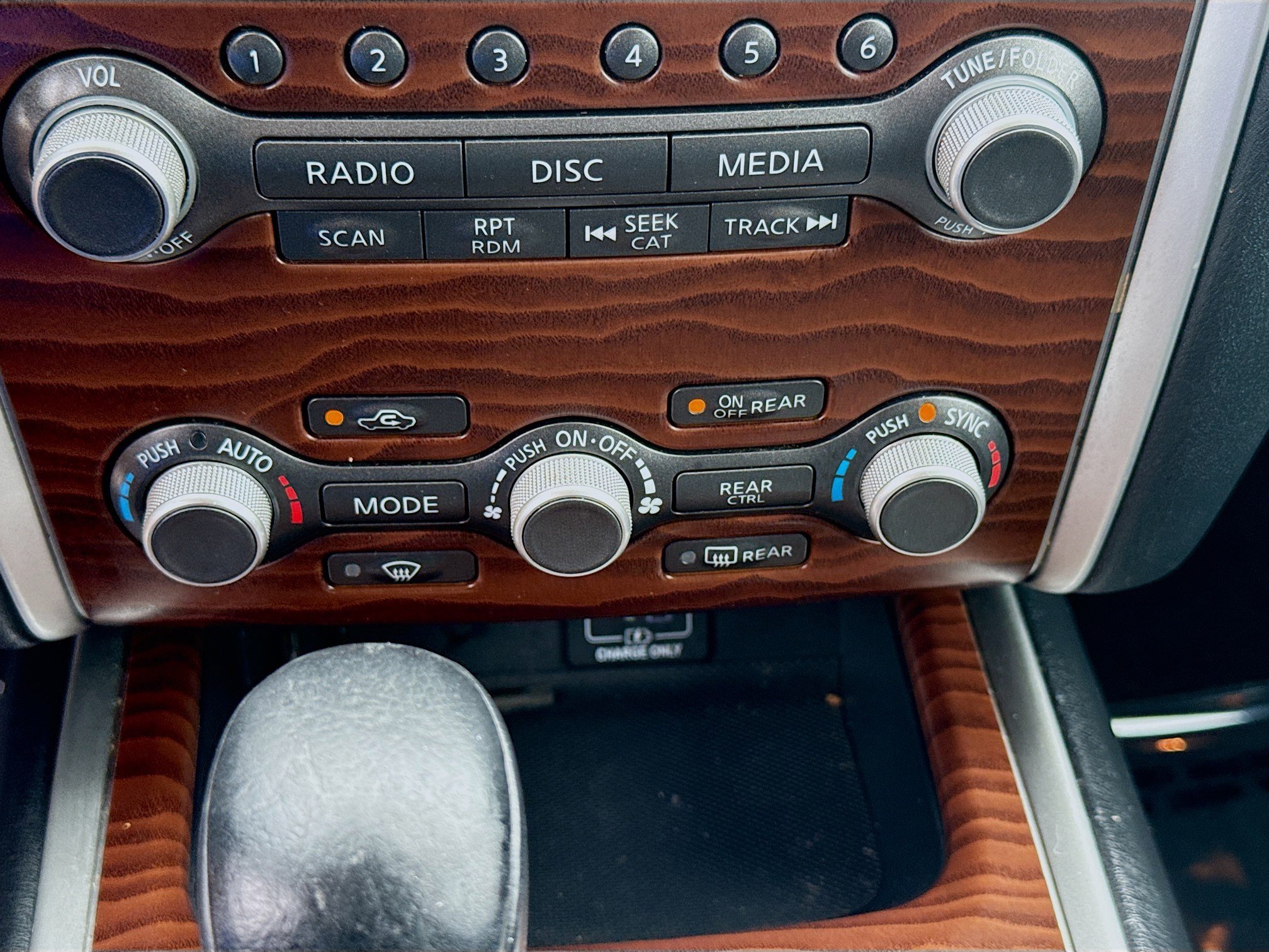 Used 2020 Gun Metallic Nissan Platinum image 13