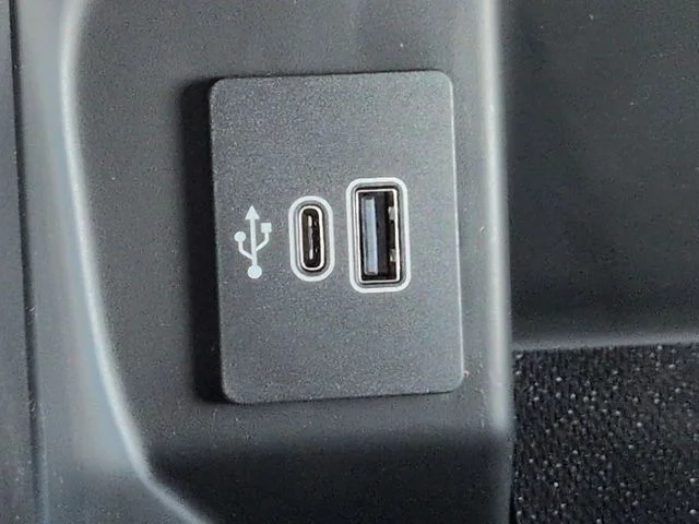 New 2026 Oxford White Ford XLT image 23