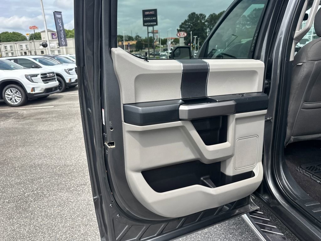 Used 2020  Ford XL image 21