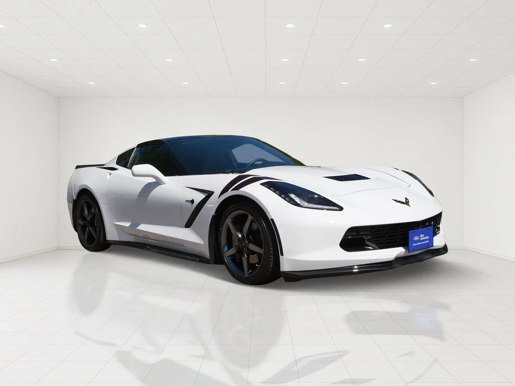 Used 2014 White Chevrolet Base image 1