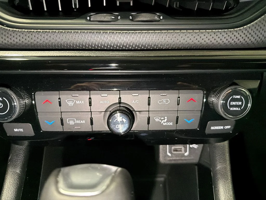 Used 2026 Bright White Clearcoat Jeep Limited Altitude image 30