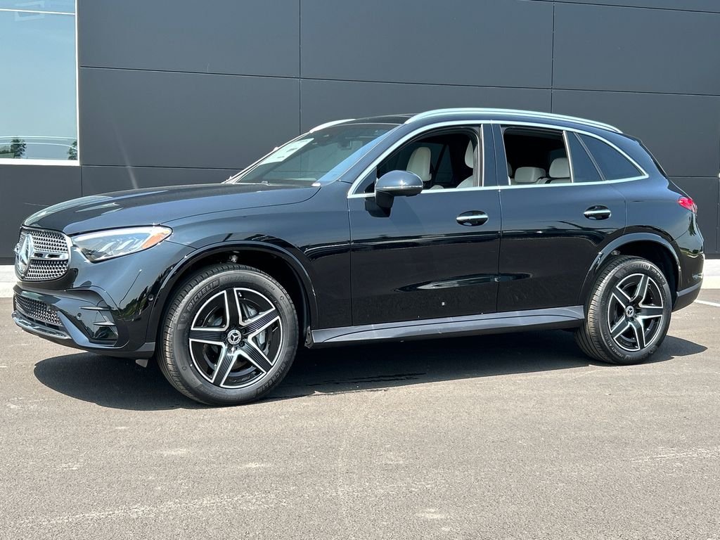 New 2026 Black Mercedes-Benz GLC 300 image 1