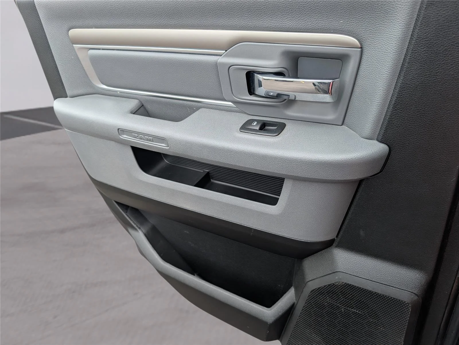 Used 2019 Granite Crystal Metallic Ram Warlock image 27