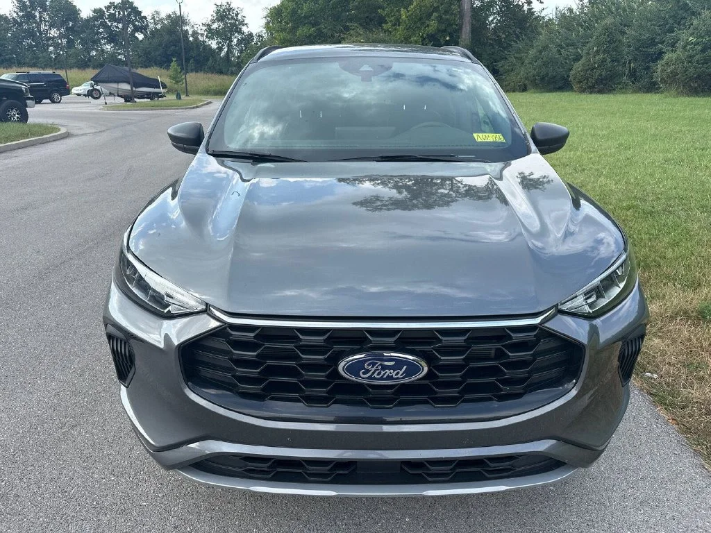 Used 2024 Gray Ford ST-Line image 10
