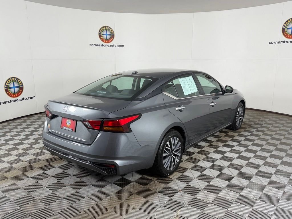 Used 2025 Gray Nissan 2.5 SV image 18