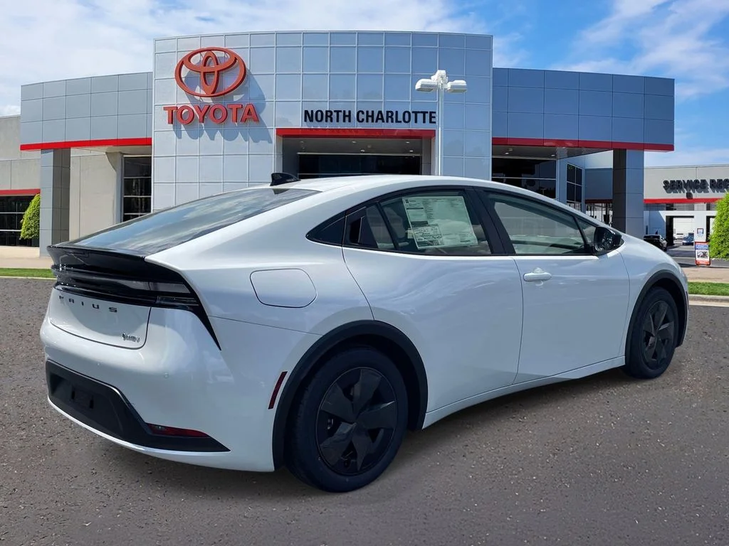 New 2026 Wind Chill Pearl Toyota SE image 8
