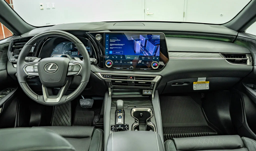 New 2026 Eminent White Pearl Lexus LUXURY image 32