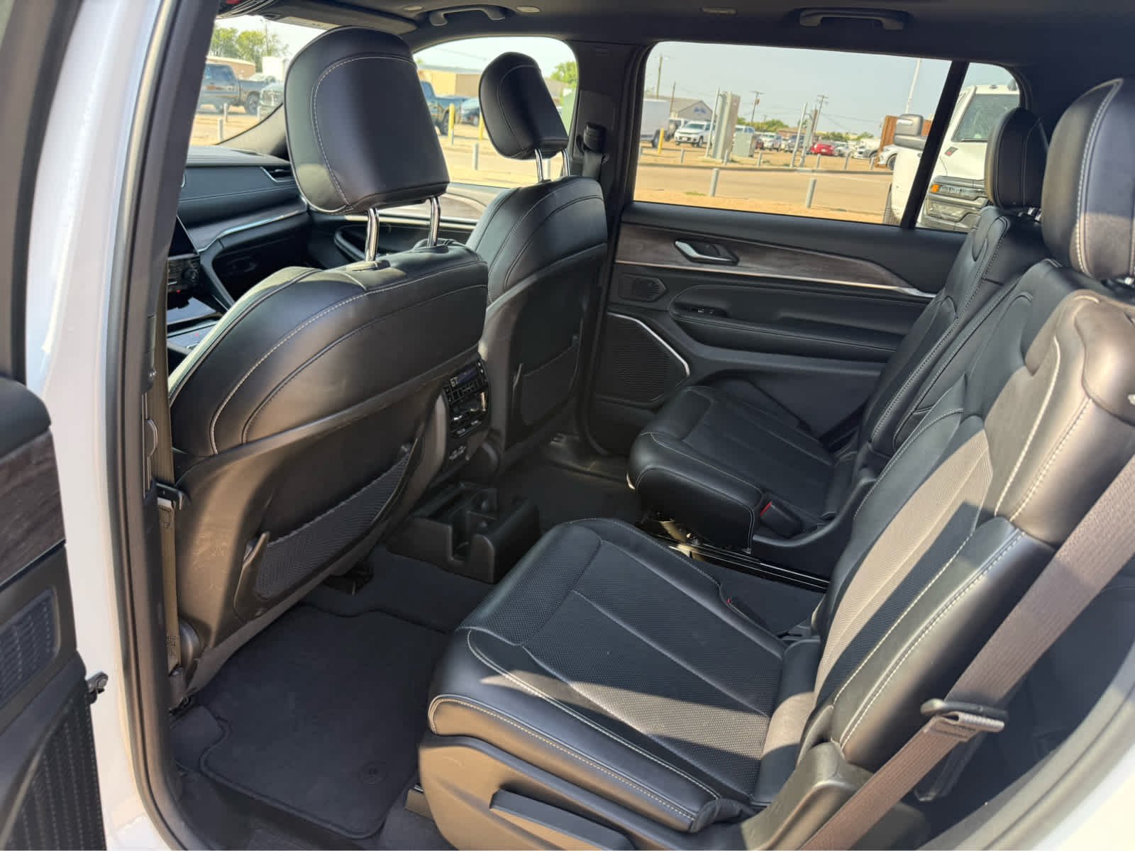 Used 2024 Bright White Clearcoat Jeep Overland image 11