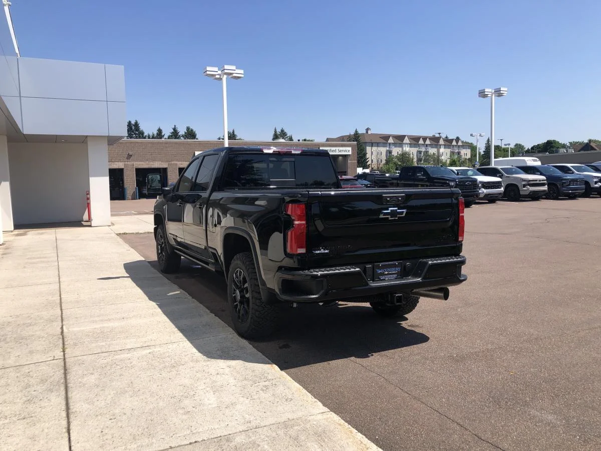 New 2026 Black Chevrolet 4wd Crew Cab 159 image 5