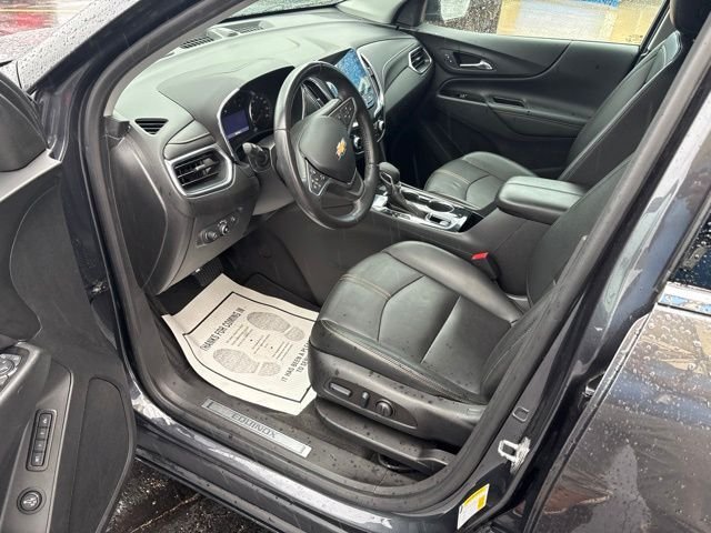 Used 2022 Gray Chevrolet Premier image 21