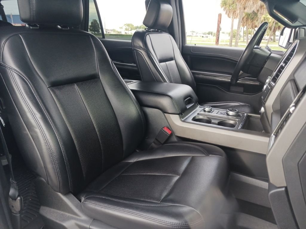 Used 2019 White Ford XLT image 16