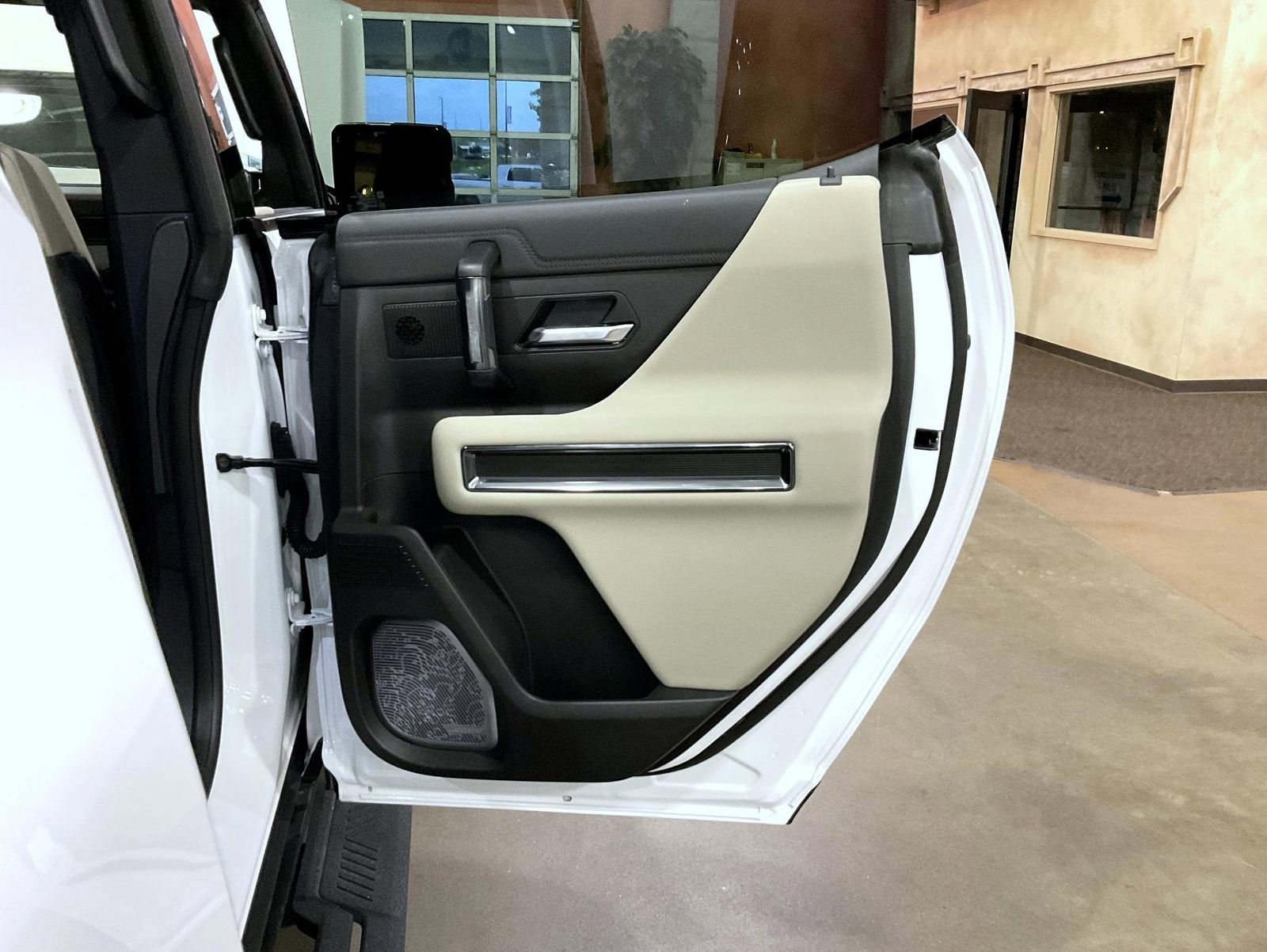 2026 GMC HUMMER EV 2X - Photo 17