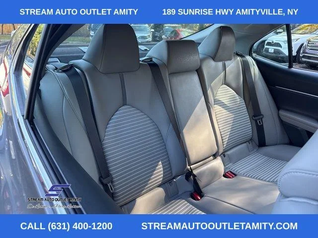 Used 2020 Gray Toyota SE image 16