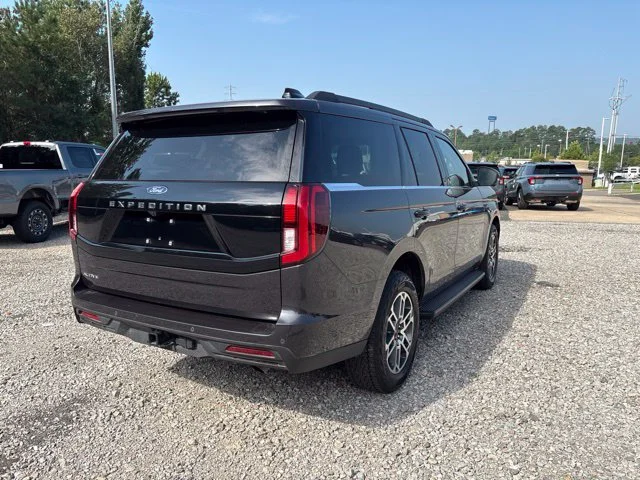Used 2025 Gray Ford Active image 7
