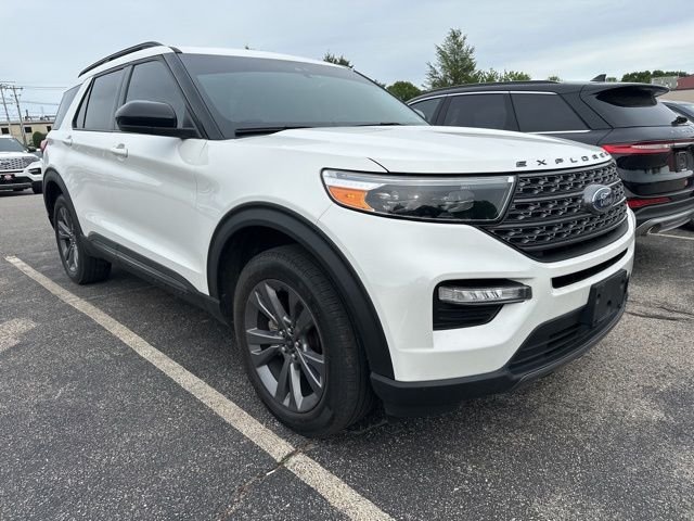 2023 Ford Explorer XLT 4WD's photo
