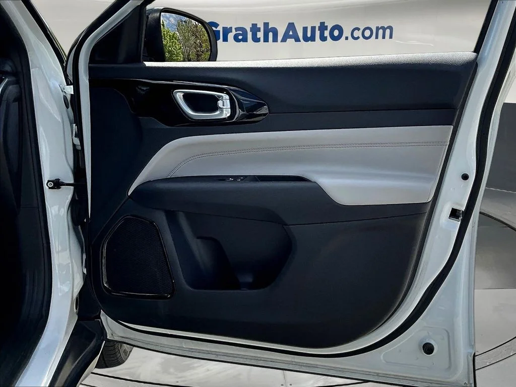 Certified Used 2025 White Jeep Limited image 30