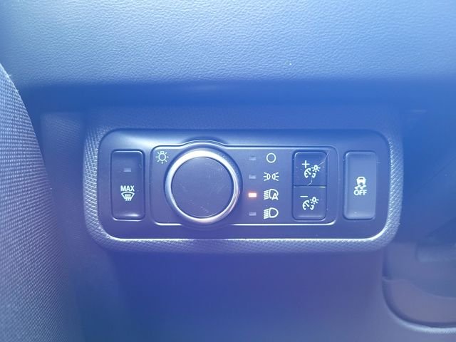 Used 2023 Black Ford Select image 20