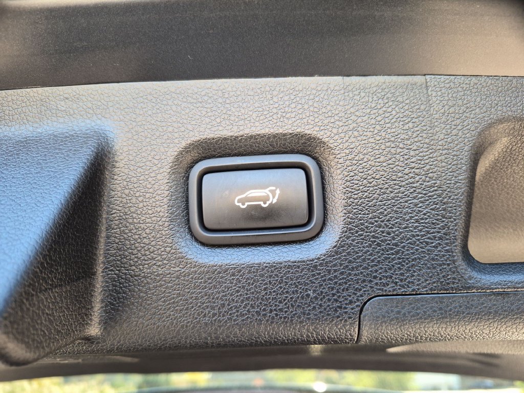 Certified Used 2022 Gray Hyundai SEL image 28