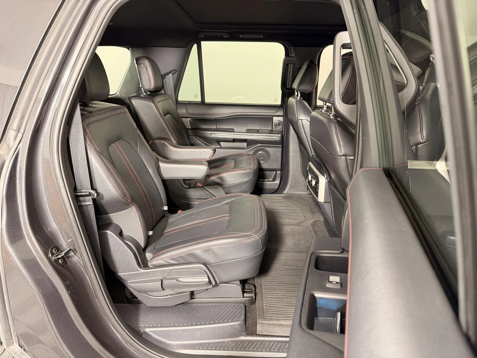 Used 2022 Dark Matter Gray Ford Limited image 18