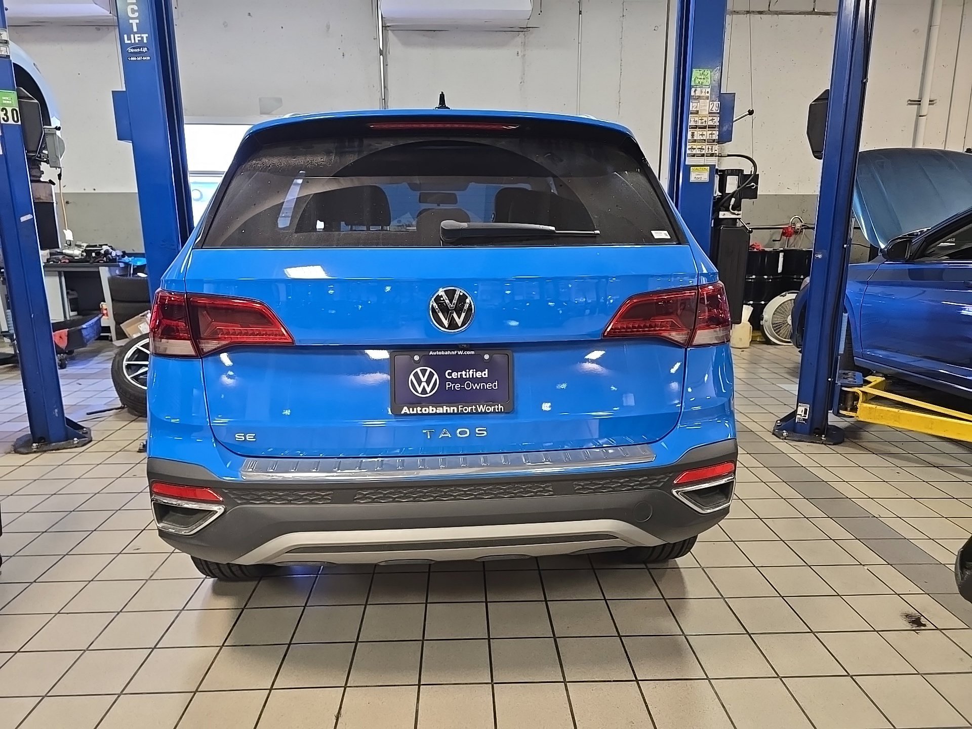 Certified Used 2022  Volkswagen 1.5T SE image 1