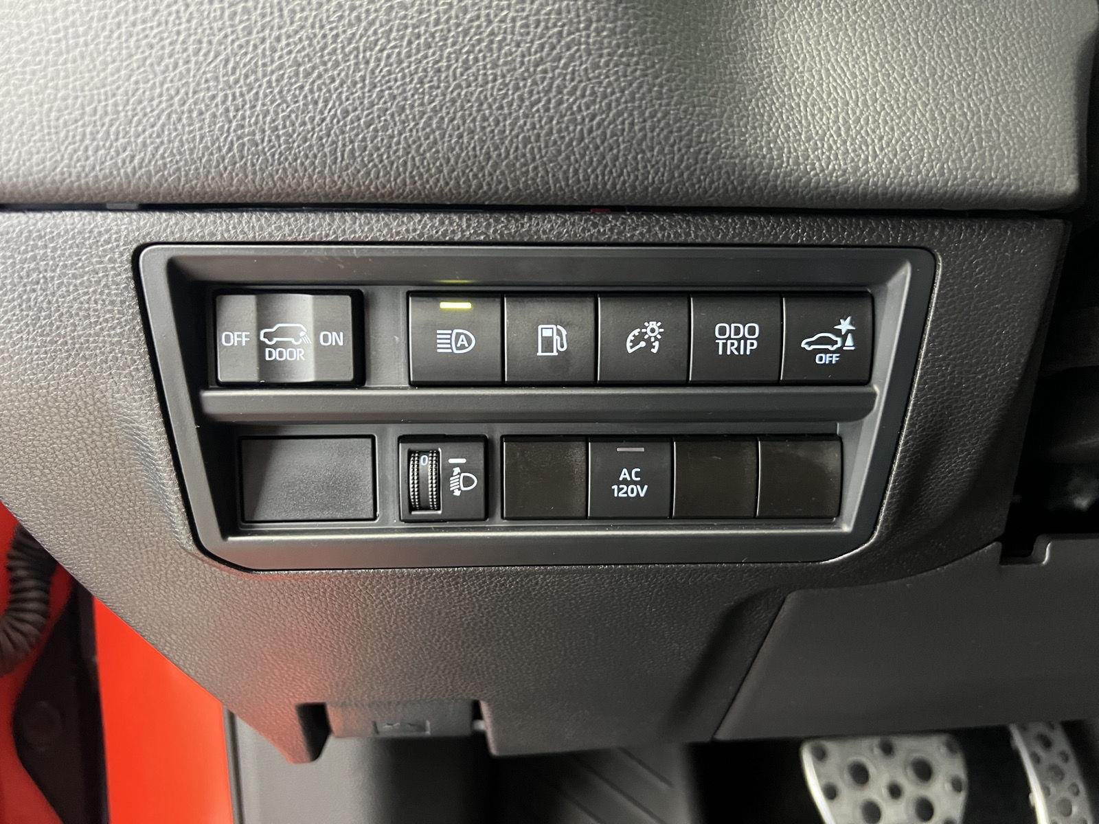 2024 Toyota Sequoia SR5 - Photo 14