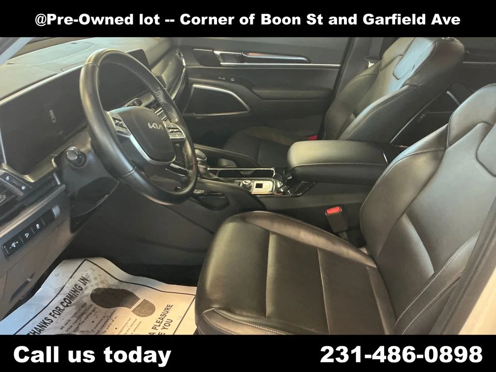 Used 2023 White Kia S image 14