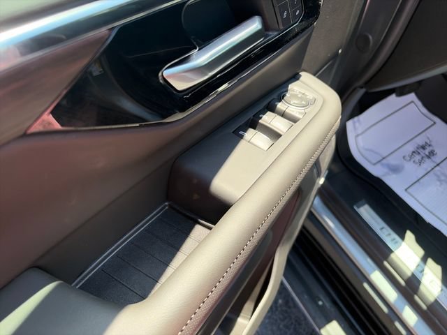 2026 Chevrolet Tahoe Premier - Photo 11